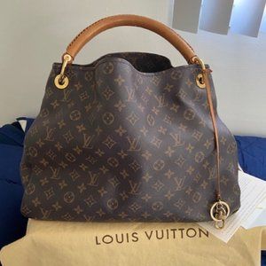 COPY - EUC Louis Vuitton Monogram Artsy MM Bag